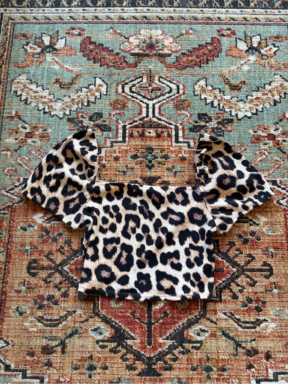 Leopard Print Puff-Sleeve Crop Top